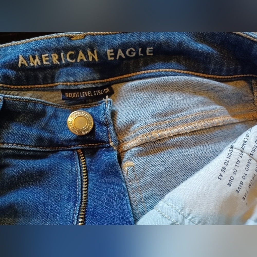 American Eagle Dark Indigo Blue Denim Raw Hem Shorts - Picture 2 of 7